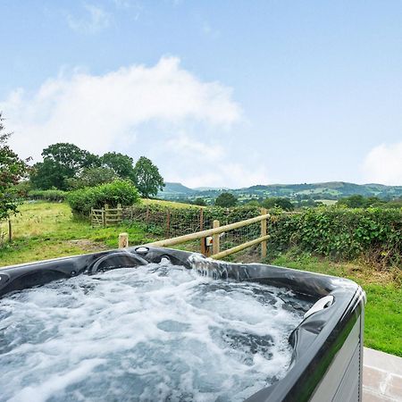 Villa Meadowcroft Bettws Disserth Esterno foto
