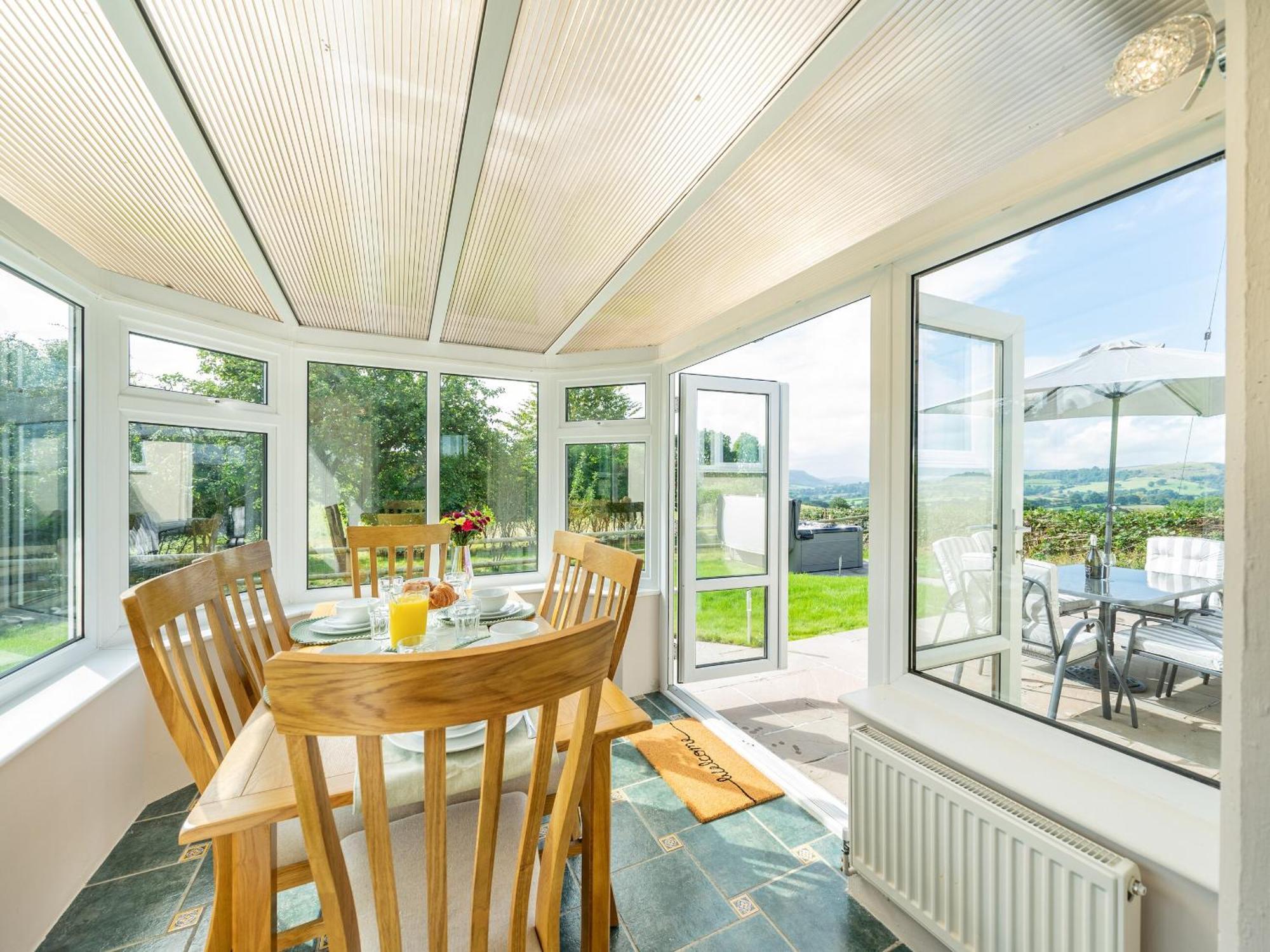 Villa Meadowcroft Bettws Disserth Esterno foto